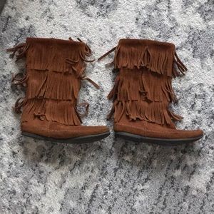 Women’s size 10 authentic Minnetonka fringe boots